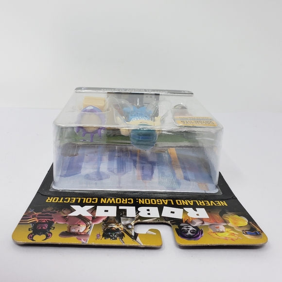 Robolox Neverland Lagoon Crown Collector Toy Figure Sealed - Picture 5 of 6